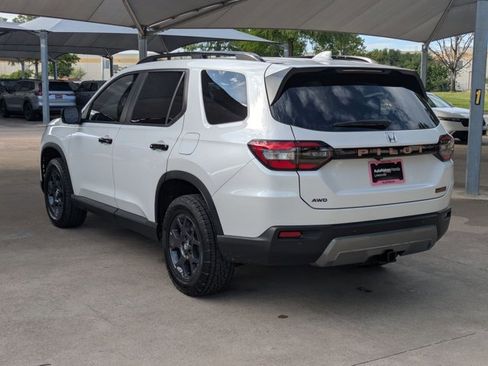 Certified 2026 Honda Pilot TrailSport image 10