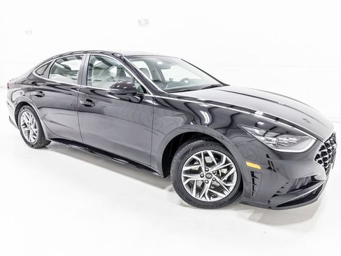 Used 2023 Hyundai Sonata SEL w/ Preferred Accessory Package FWD image 9