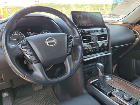 Used 2021 Nissan Armada SL w/ Captain's Chairs Package RWD image 2