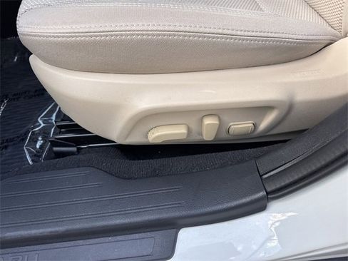 Used 2018 Subaru Outback 2.5i Premium image 12