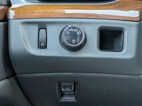 Used 2020 Cadillac Escalade ESV Premium Luxury image 27