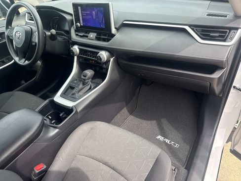 Used 2024 Toyota RAV4 XLE FWD image 18