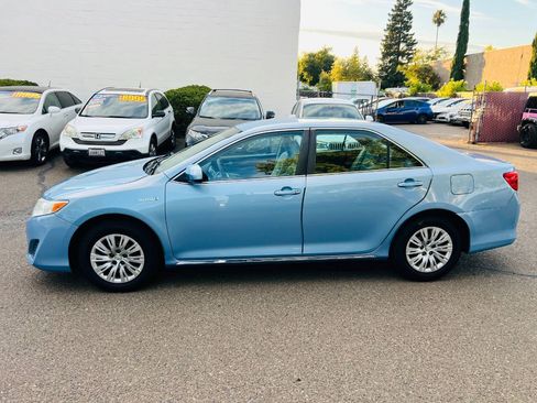 Used 2012 Toyota Camry LE FWD image 5