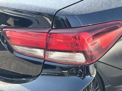 Used 2018 Kia Rio LX FWD image 5