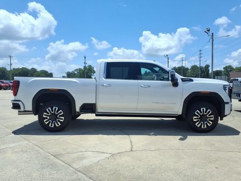 Used 2025 GMC Sierra 2500 Denali Ultimate AWD/4WD image 8