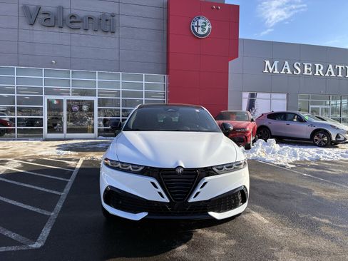 New 2026 Alfa Romeo Tonale Sprint image 3