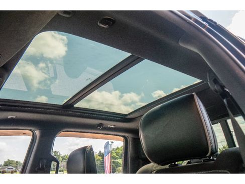 Used 2021 RAM 1500 Laramie w/ Sport Appearance Package AWD/4WD image 11