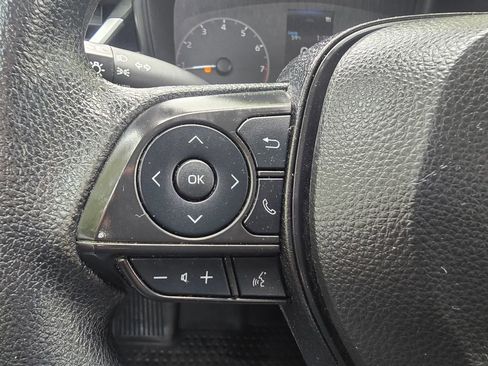 Used 2024 Toyota Corolla LE FWD image 19