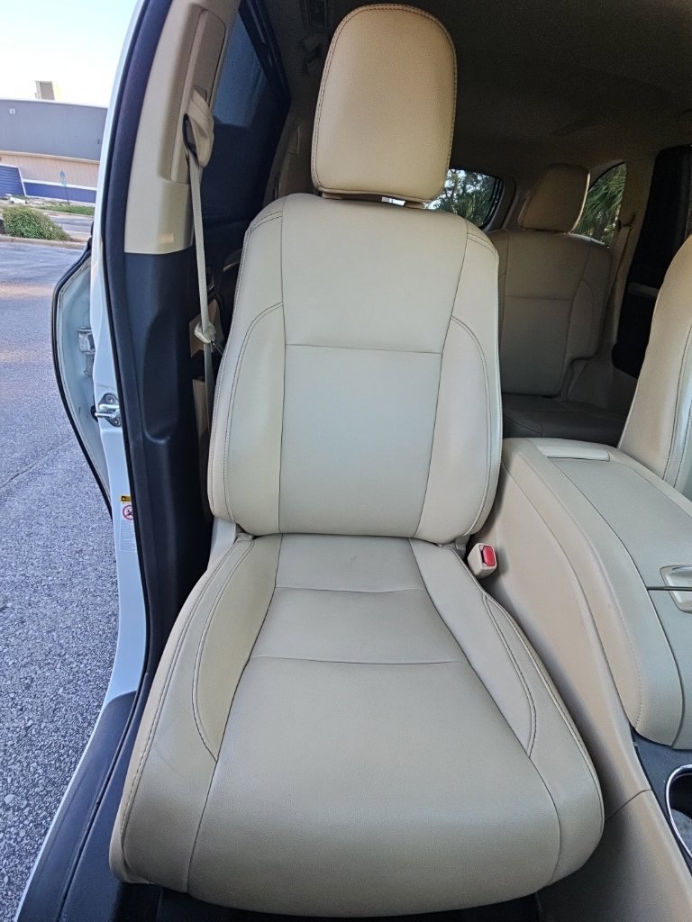 Used 2017 Toyota Highlander XLE FWD image 24