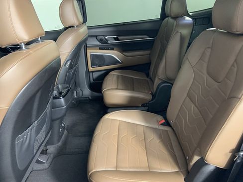 Used 2020 Kia Telluride SX w/ SX Prestige Package image 19