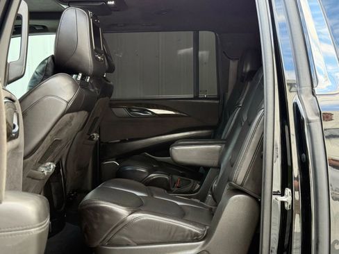 Used 2015 Cadillac Escalade ESV Platinum image 12