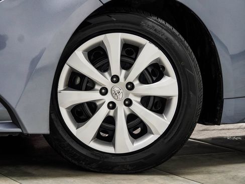 Used 2024 Toyota Corolla LE FWD image 3