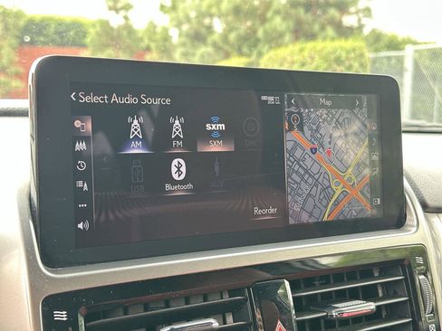 Used 2023 Lexus GX 460 Premium image 16