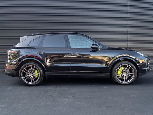 Used 2021 Porsche Cayenne E-Hybrid AWD/4WD image 27
