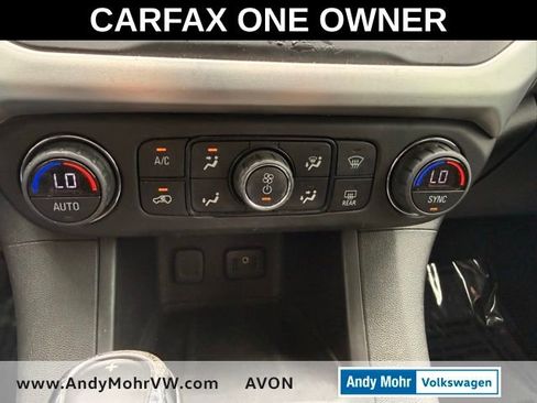 Used 2018 GMC Acadia SLE FWD image 28