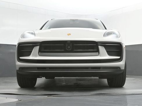 New 2026 Porsche Macan AWD/4WD image 43