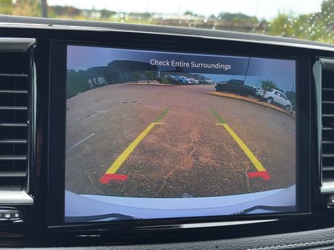 Used 2024 Chrysler Pacifica Touring FWD image 22