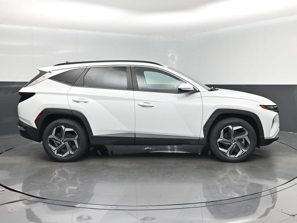 Used 2022 Hyundai Tucson SEL w/ Convenience + Premium Package AWD/4WD image 2