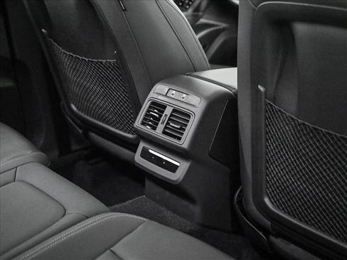 Used 2025 Audi Q5 Premium w/ Convenience Package AWD/4WD image 18