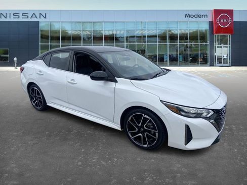 Certified 2024 Nissan Sentra SR image 3