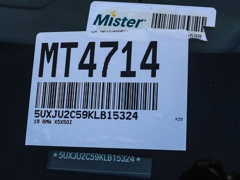 Used 2019 BMW X5 xDrive50i w/ M Sport Package image 29