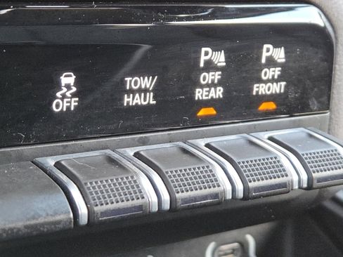 Used 2022 RAM 1500 Big Horn image 5