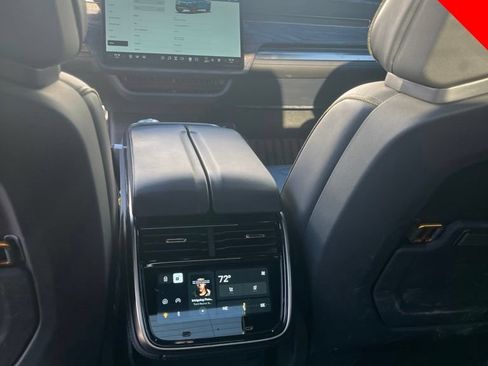 Used 2022 Rivian R1T Adventure AWD/4WD image 14