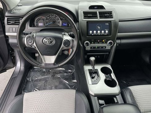 Used 2012 Toyota Camry SE image 22