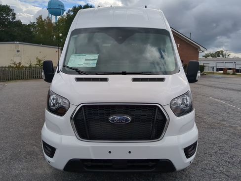 Used 2024 Ford Transit 350 XLT image 7