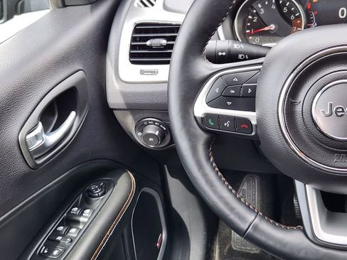 Used 2018 Jeep Compass Latitude w/ Popular Equipment Group AWD/4WD image 26