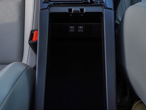 New 2026 Toyota Prius XLE image 38