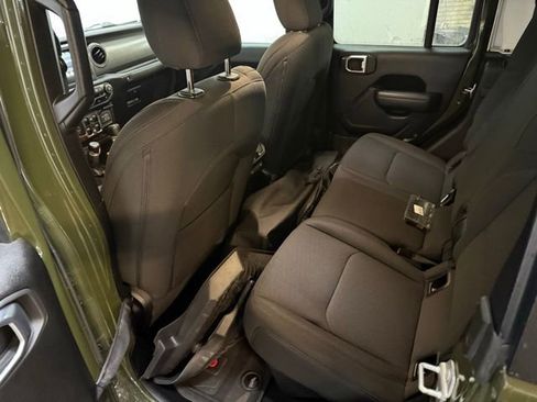 Used 2022 Jeep Gladiator Sport image 25