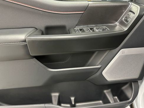 Used 2025 Ford F150 Raptor AWD/4WD image 16