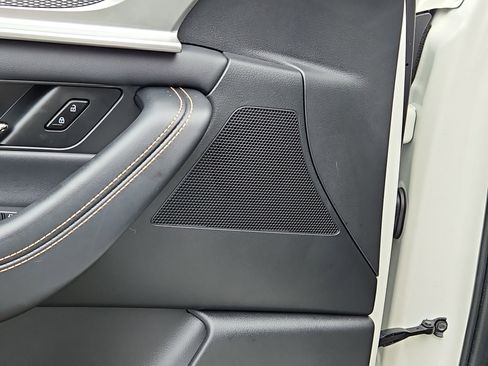 Used 2024 MAZDA CX-90 Plug-In Hybrid w/ Preferred image 11