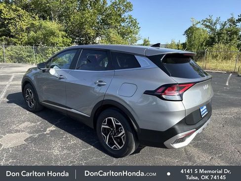 Used 2023 Kia Sportage LX FWD image 6
