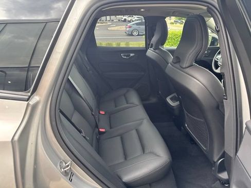 Used 2025 Volvo XC60 B5 Plus AWD/4WD image 13