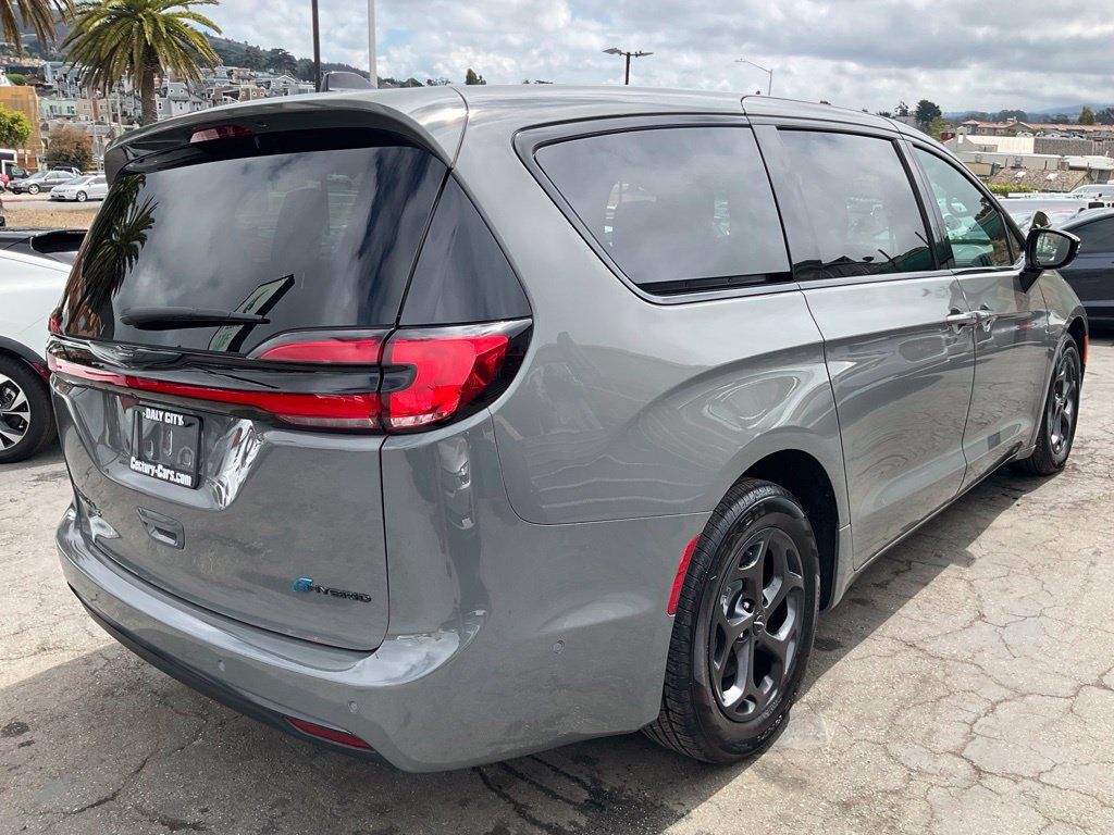 Used 2023 Chrysler Pacifica Limited w/ S Appearance Package FWD image 79