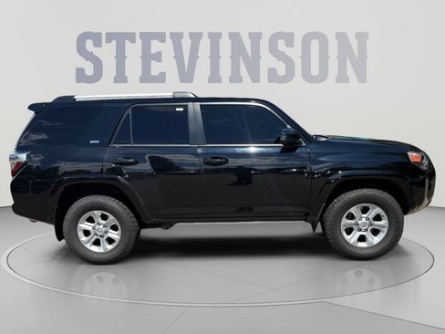 Used 2021 Toyota 4Runner SR5 AWD/4WD image 6