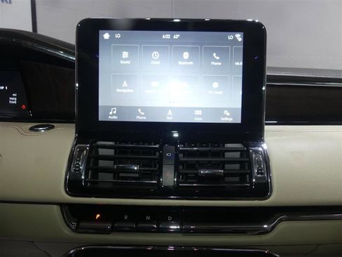 Used 2018 Lincoln Navigator Reserve w/ Technology Package AWD/4WD image 36