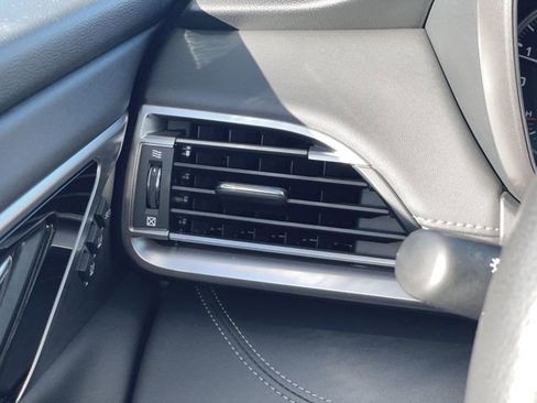 Used 2023 Subaru Outback Limited image 10