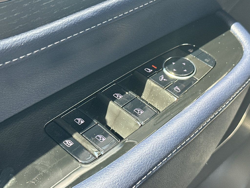 Certified 2026 INFINITI QX80 4WD image 31