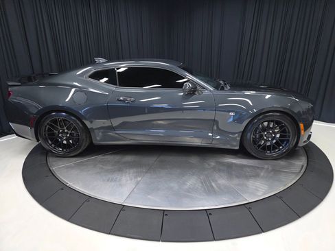 Used 2018 Chevrolet Camaro SS RWD image 14