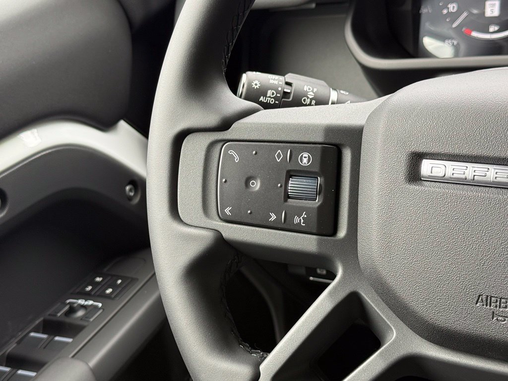 New 2026 Land Rover Defender 110 S AWD/4WD image 20