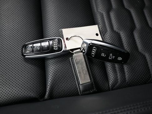 Used 2023 Audi RS e-tron GT w/ Carbon Performance Package image 32