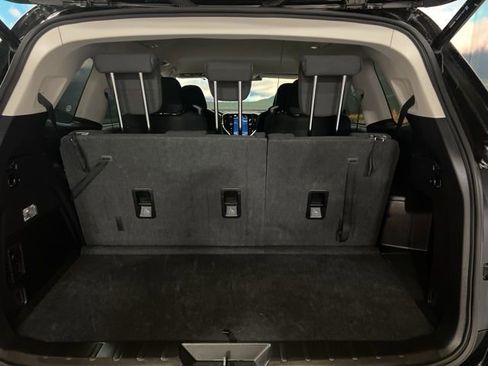 Used 2024 Subaru Ascent Premium w/ Convenience Package image 59