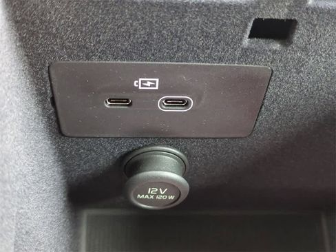 New 2026 Volvo XC90 B6 Plus w/ Protection Package Premier image 30