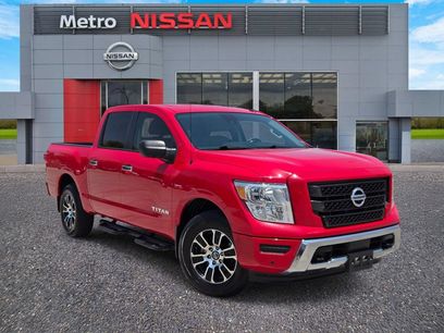 Used 2021 Nissan Titan SV w/ SV Convenience Package