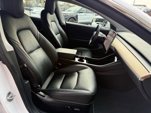 Used 2019 Tesla Model 3 Mid Range image 32