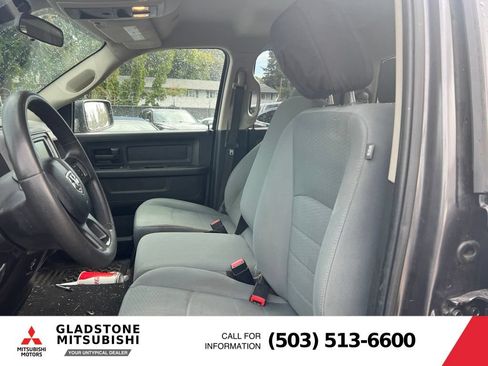 Used 2019 RAM 1500 Express w/ Express Value Package AWD/4WD image 9