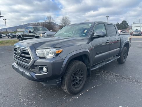 Used 2019 Toyota Tacoma SR5 image 1
